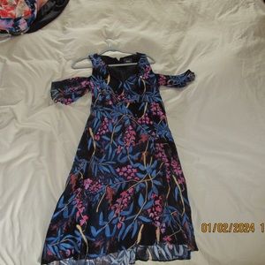 Size 9 women’s dress. EUC
